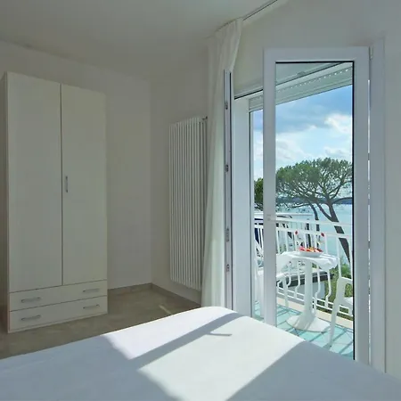 Saviola 3* Sirmione