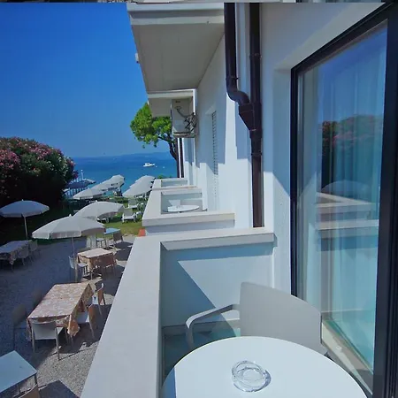 Saviola 3* Sirmione