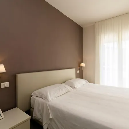 Saviola Hotel 3*