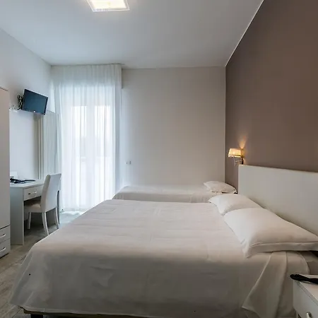 Saviola 3* Sirmione