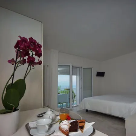 Hotel Saviola