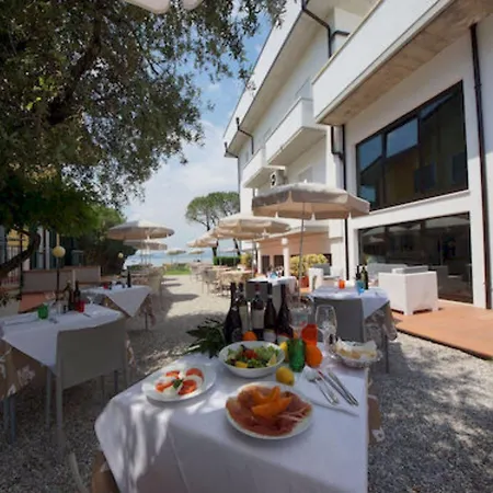 Hotel Saviola 3*