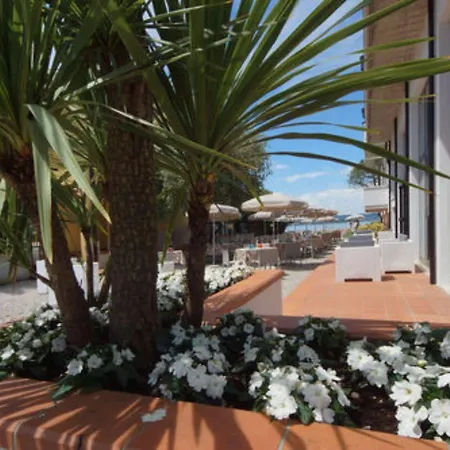 Hotel Saviola 3*