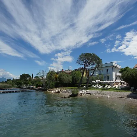 Otel Saviola 3*