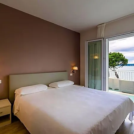 Hotel Saviola 3*