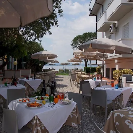 Saviola Hotel