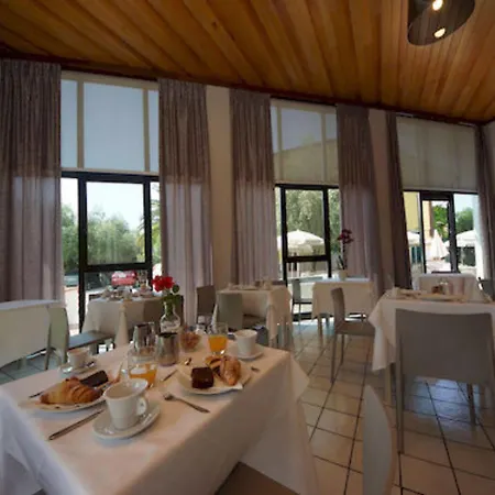 Saviola Hotel