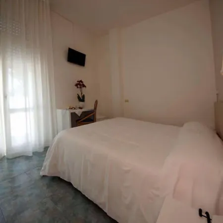 Saviola 3* Sirmione